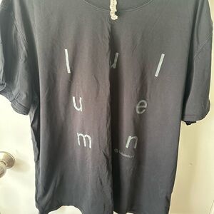 lululemon athletica Black Short Sleeve Tee